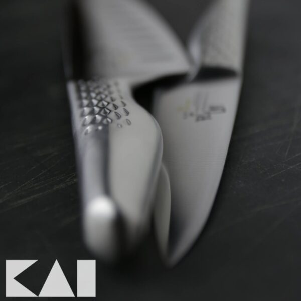 Coltello Santoku olivato Kai 16,5 cm AB-5157 Seki Magoroku Shoso - immagine 3
