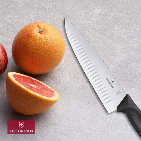 Coltello da cucina con alveoli 20 cm Swiss Classic Victorinox 6.8083.20G - immagine 3
