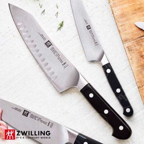 Coltello Zwilling Pro Rocking Santoku alveolato 18 cm 38418-181 - immagine 5