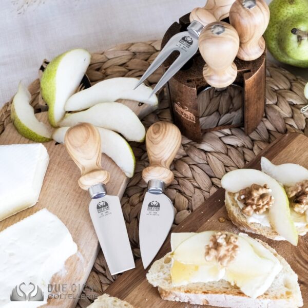 Set mini ceppo Due Cigni in olivo con 5 coltelli da formaggio 2C 300 - immagine 4