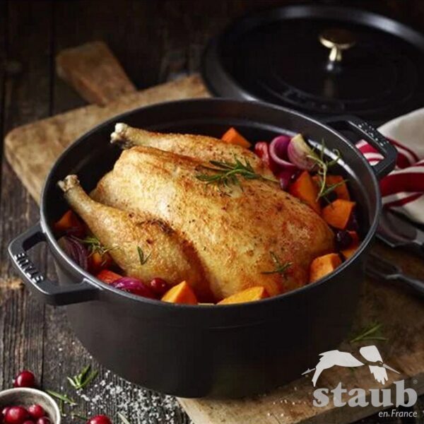 Cocotte rotonda Staub in ghisa 26 cm 40510-26 - immagine 8