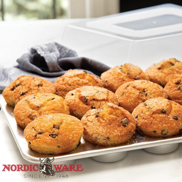 Stampo per 12 muffin con coperchio Nordic Ware NW 45593 - immagine 5