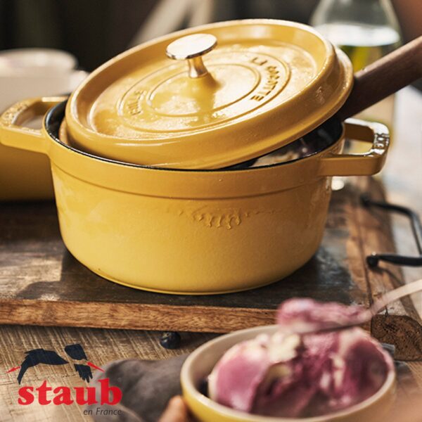 Cocotte rotonda Staub in ghisa 28 cm 40509-28 - immagine 7