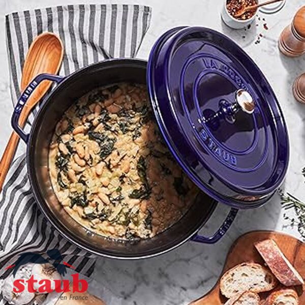 Cocotte rotonda Staub in ghisa 28 cm 40509-28 - immagine 9