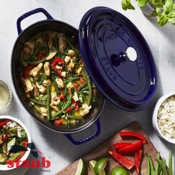 Cocotte ovale Staub in ghisa 33 cm 40509-33 - immagine 7
